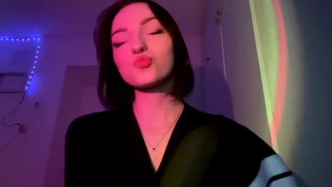 Polly online show from April 18, 3:27 pm