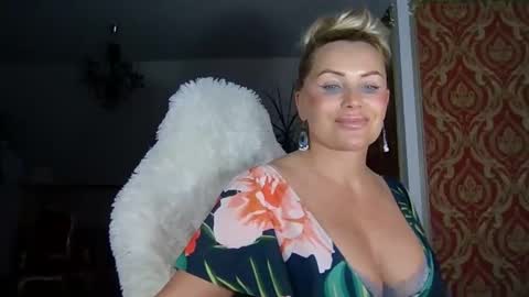 Snapshot of lollyta2023 chatting on February 15, 3:06 pm Roxy online show from February 15, 3:06 pm