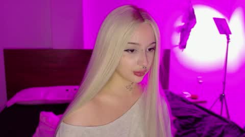 Kari online show from May 16, 3:00 pm