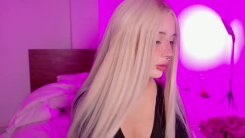 Kari online show from May 23, 2:54 pm