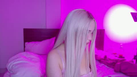 Kari online show from May 25, 2:56 pm