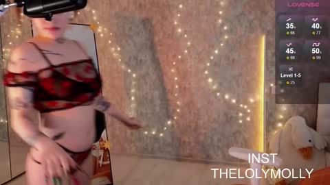 Snapshot of lolymolli chatting on November 16, 10:10 am Molli online show from November 16, 10:10 am