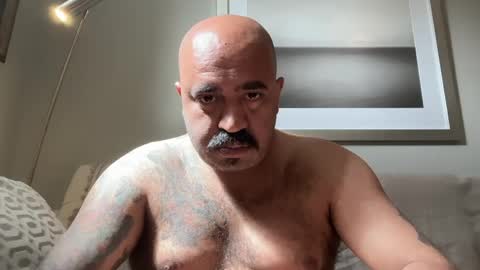 Snapshot of london_lad_101 chatting on May 18, 9:59 am london_lad_101 online show from May 18, 9:59 am