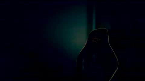 Snapshot of london_man1988 chatting on December 11, 4:42 pm london_man1988 online show from December 11, 4:42 pm