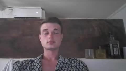 Snapshot of london_tomy chatting on November 16, 3:45 am london_tomy online show from November 16, 3:45 am