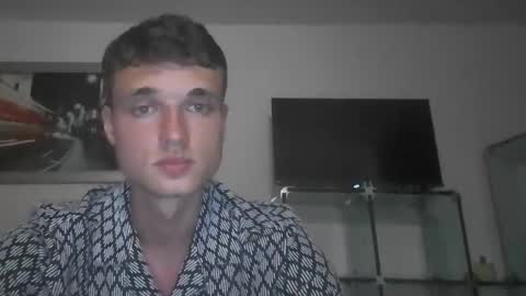 Snapshot of london_tomy chatting on November 20, 5:07 am london_tomy online show from November 20, 5:07 am