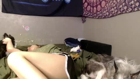 Snapshot of londonray chatting on June 6, 11:42 pm londonray online show from June 6, 11:42 pm