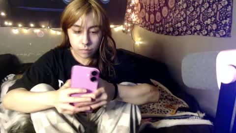 Snapshot of londonray chatting on July 11, 10:44 pm londonray online show from July 11, 10:44 pm