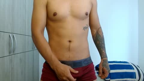 Snapshot of lonelydick2002 chatting on February 3, 7:10 pm lonelydick2002 online show from February 3, 7:10 pm