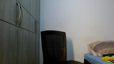 Snapshot of lonelydick2002 chatting on November 26, 5:19 am lonelydick2002 online show from November 26, 5:19 am