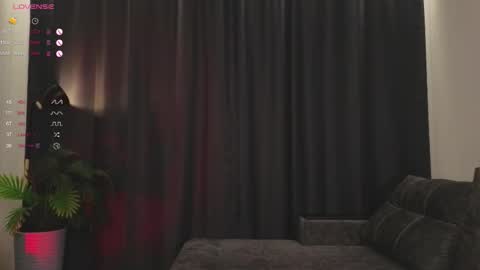 Snapshot of loney__tunes chatting on November 8, 6:51 pm Shy EvaStreams are everyday 9 AM - 3 PM GMT 3 online show from November 8, 6:51 pm