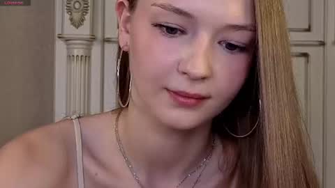 Snapshot of long_000 chatting on June 10, 6:34 am Cindy online show from June 10, 6:34 am