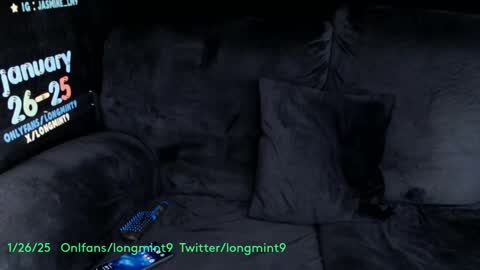 Snapshot of longmint96 chatting on January 27, 3:47 am Real twitterlongmint9 online show from January 27, 3:47 am