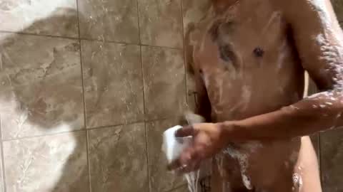 Snapshot of longnlatino chatting on December 1, 5:01 am longnlatino online show from December 1, 5:01 am