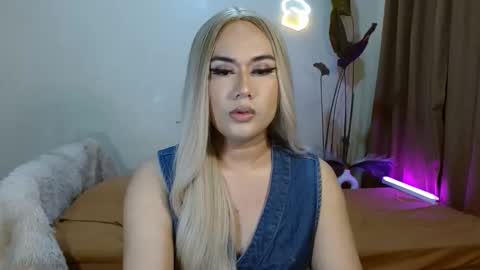 Snapshot of longoria_crawford chatting on September 12, 4:18 pm My Lover Dadddy roberto online show from September 12, 4:18 pm