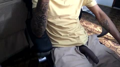 Snapshot of longshaft_ chatting on March 18, 1:36 pm longshaft_ online show from March 18, 1:36 pm