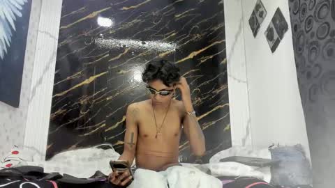 lonjitas_twink_hot online show from May 17, 3:41 pm