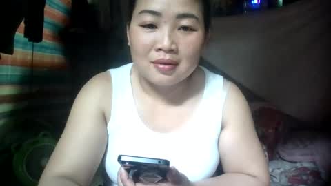 Snapshot of lonna_baby chatting on June 25, 8:19 am lonna_baby online show from June 25, 8:19 am