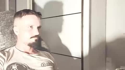 Lucas online show from March 17, 6:33 pm