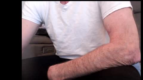 looking469 online show from November 12, 6:30 pm