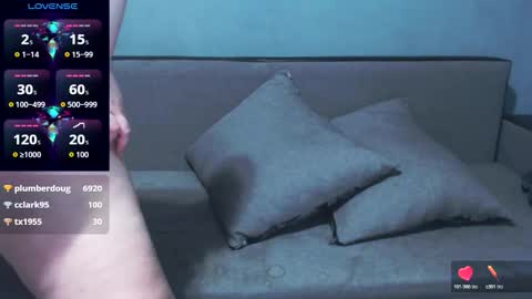 Snapshot of looking4love6969 chatting on January 31, 7:11 pm looking4love6969 online show from January 31, 7:11 pm