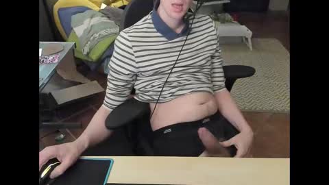 loomie online show from February 7, 5:16 pm