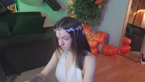 Luna online show from October 31, 8:43 pm