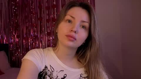 Lora online show from May 14, 2:13 pm