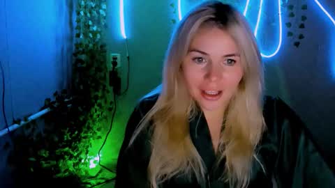 Lora online show from September 15, 2:22 am