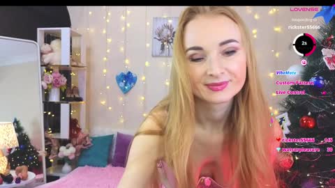 Snapshot of loracolins chatting on January 3, 7:18 pm LoraColins online show from January 3, 7:18 pm