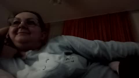 Snapshot of loraflame chatting on December 3, 8:17 pm Lora online show from December 3, 8:17 pm