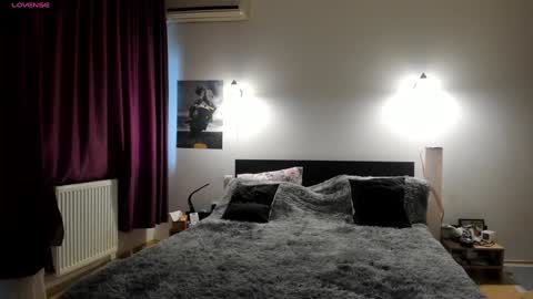 Snapshot of loraflame chatting on December 30, 11:26 am Lora online show from December 30, 11:26 am