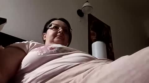 Snapshot of loraflame chatting on January 3, 7:07 pm Lora online show from January 3, 7:07 pm