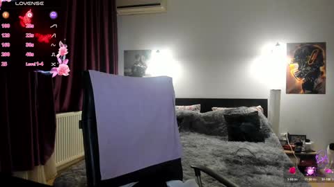 Snapshot of loraflame chatting on January 21, 2:37 pm Lora online show from January 21, 2:37 pm