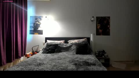 Snapshot of loraflame chatting on January 23, 10:43 am Lora online show from January 23, 10:43 am