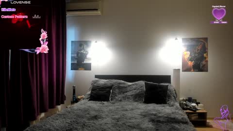 Snapshot of loraflame chatting on January 25, 11:34 am Lora online show from January 25, 11:34 am