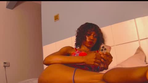 Snapshot of loraforreal chatting on November 17, 7:03 am Blackcat online show from November 17, 7:03 am