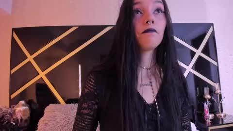 loraineblake online show from November 26, 12:28 pm