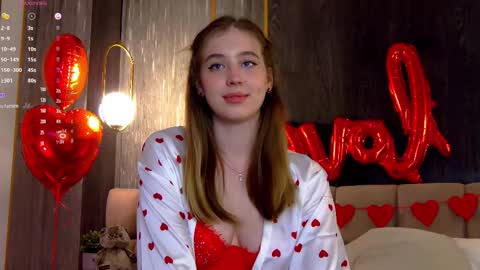 Loraine online show from February 14, 7:02 pm