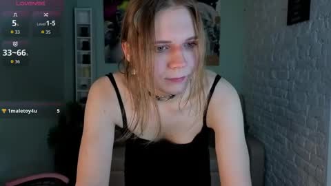 Avery online show from April 29, 9:32 pm