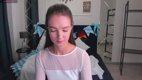 Snapshot of lorasunny chatting on September 28, 1:33 am Ur sensual Lora online show from September 28, 1:33 am