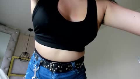   online show from October 11, 12:26 pm