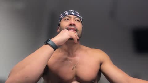 Cale online show from February 6, 4:06 am