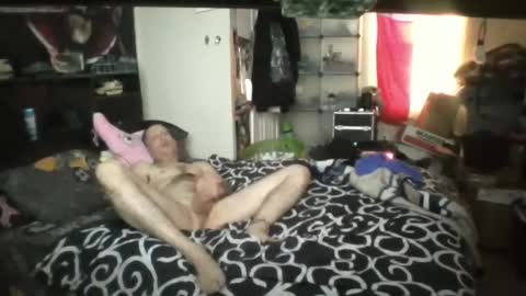 Snapshot of lordcoldfinger chatting on December 28, 2:10 pm lordcoldfinger online show from December 28, 2:10 pm