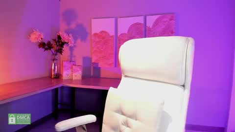 Deborah Daz online show from January 29, 3:15 pm