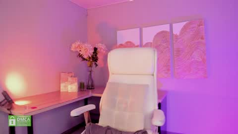 Deborah Daz online show from February 4, 11:49 am