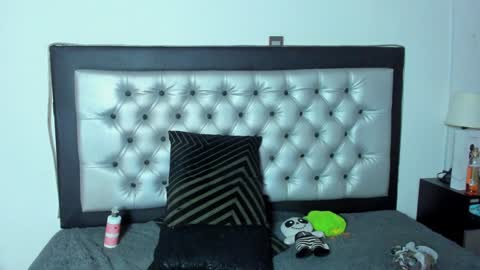 Snapshot of loredepp chatting on December 16, 6:10 am Lore Depp online show from December 16, 6:10 am