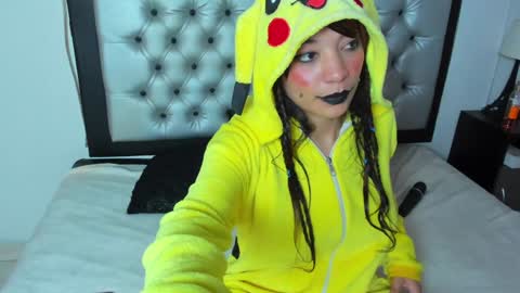 Snapshot of loredepp chatting on December 21, 11:01 am Lore Depp online show from December 21, 11:01 am