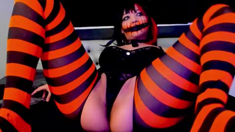 Snapshot of loredepp chatting on October 3, 4:42 am Lore Depp online show from October 3, 4:42 am