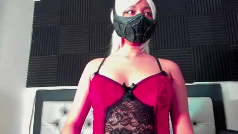 Snapshot of loredepp chatting on October 19, 3:29 am Lore Depp online show from October 19, 3:29 am